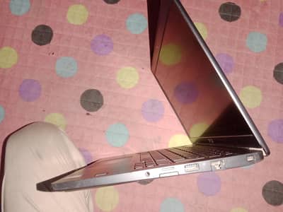 Dell Latitude 7390 i5 8th Gen 8GB 256GB SSD New Battery 100%