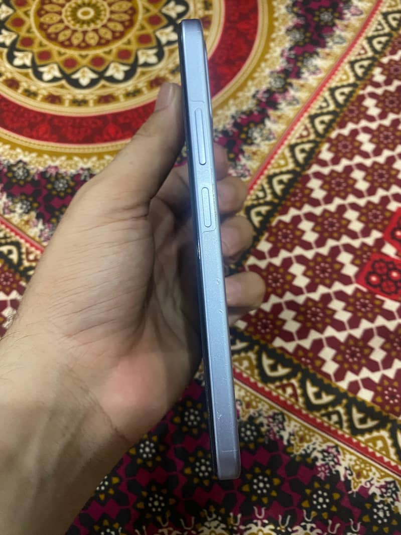 OPPO A6k 4