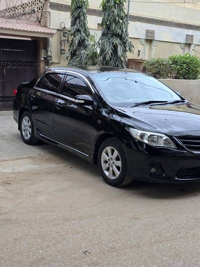 Toyota Corolla Altis 1.6 2012 model - Altis 1.6 - Toyota Corolla
