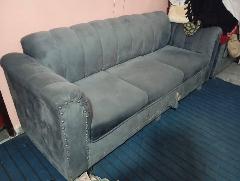 3+1 seater sofa set 0
