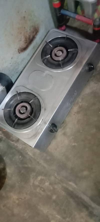 used able stove automatic ha full achi condition ka ha