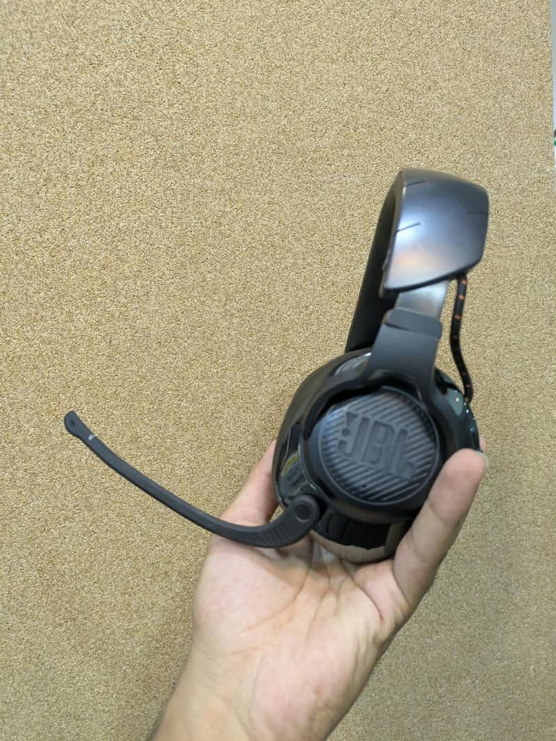 JBL Quantum 810 4
