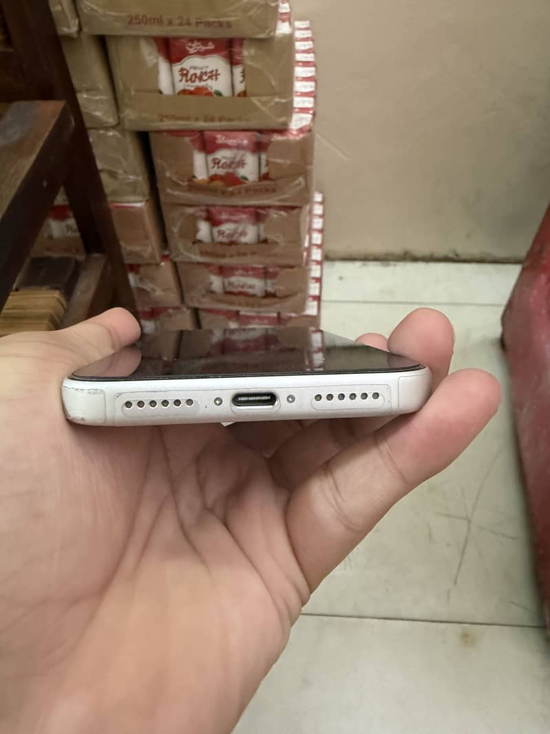 Apple iPhone 17 Pro Max 3