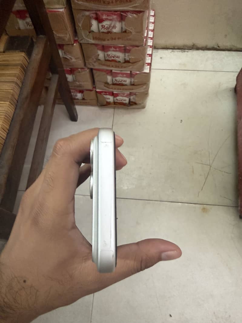Apple iPhone 17 Pro Max 5
