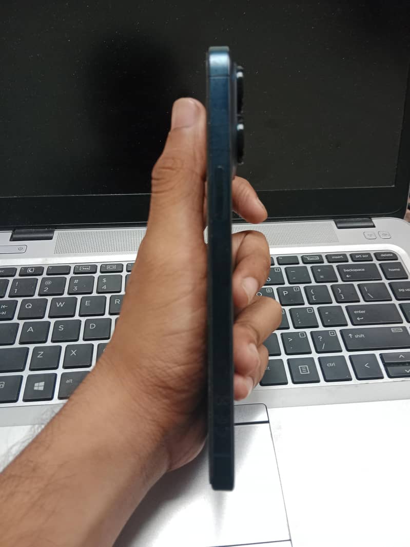 Apple iPhone 15 Pro Max 1