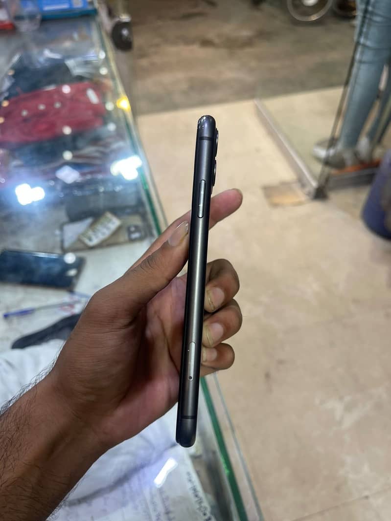 Apple iPhone 11 1
