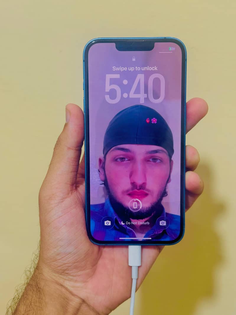 Apple iPhone 13 6