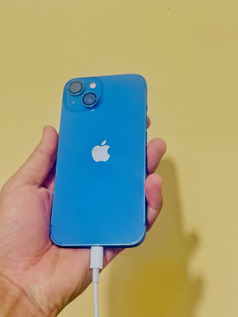 Apple iPhone 13 1