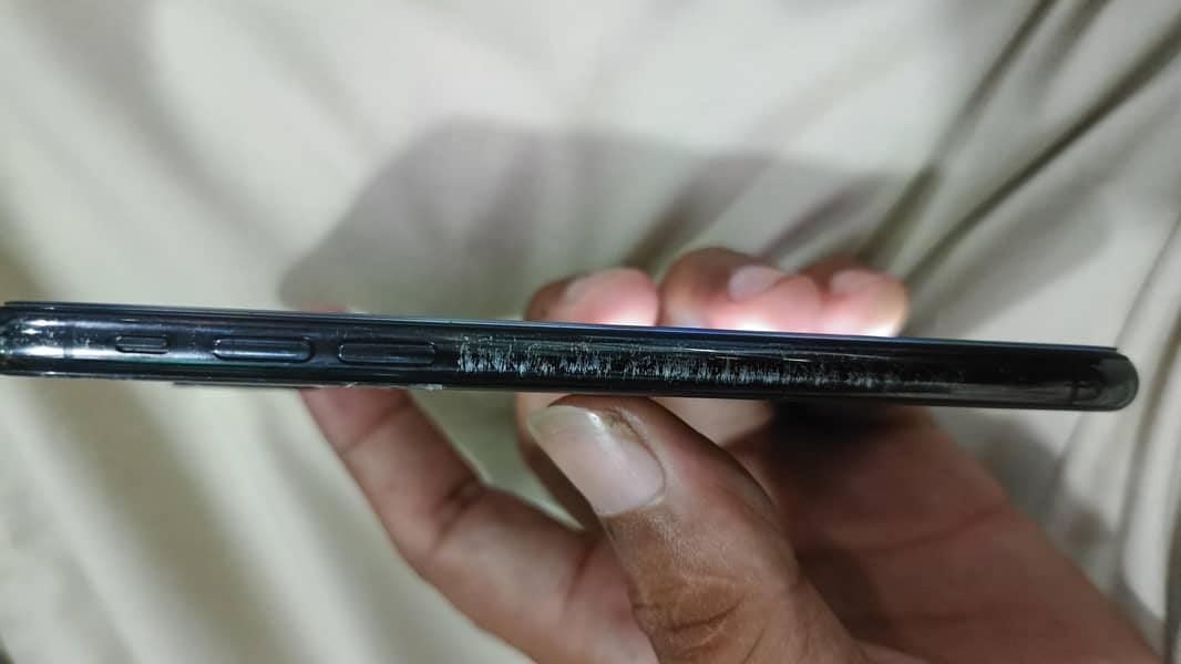 Apple iPhone X 3
