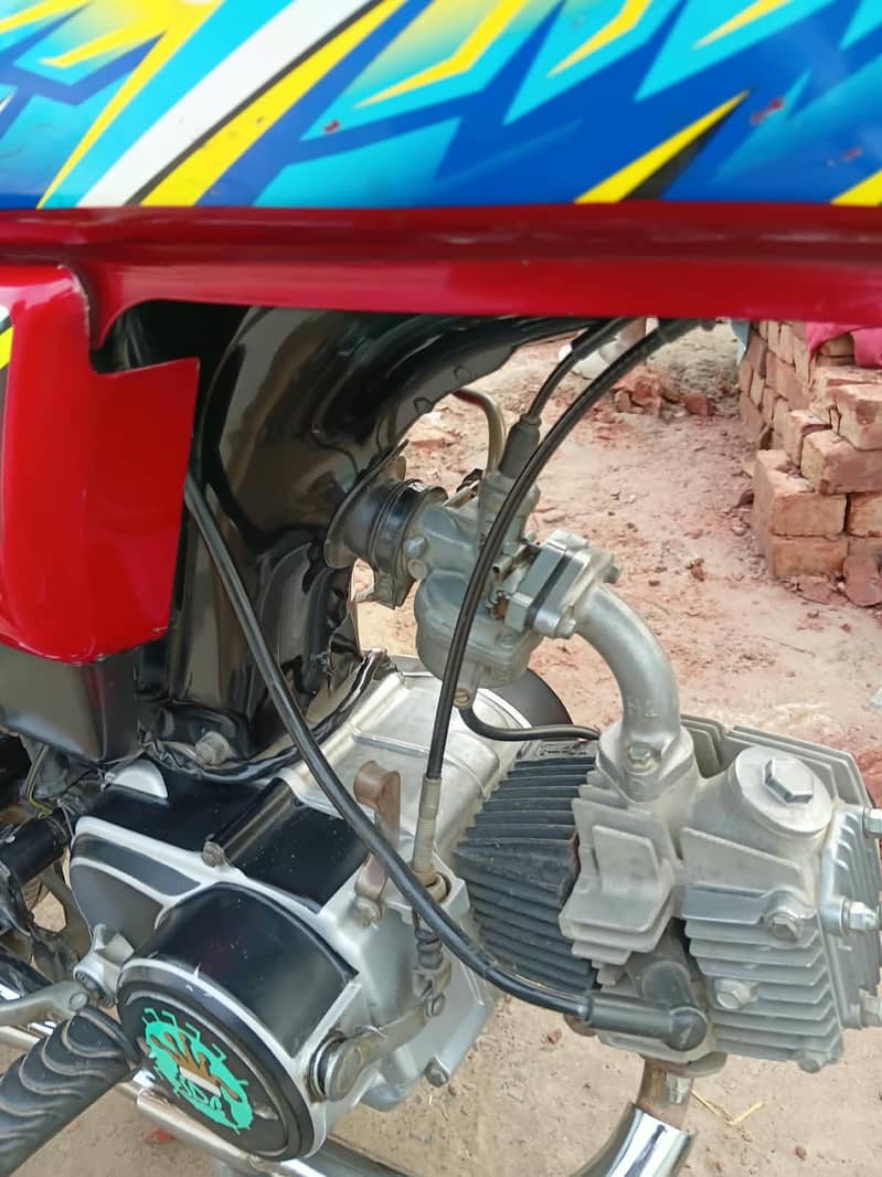 بہت صاف گاڑی ھے 8