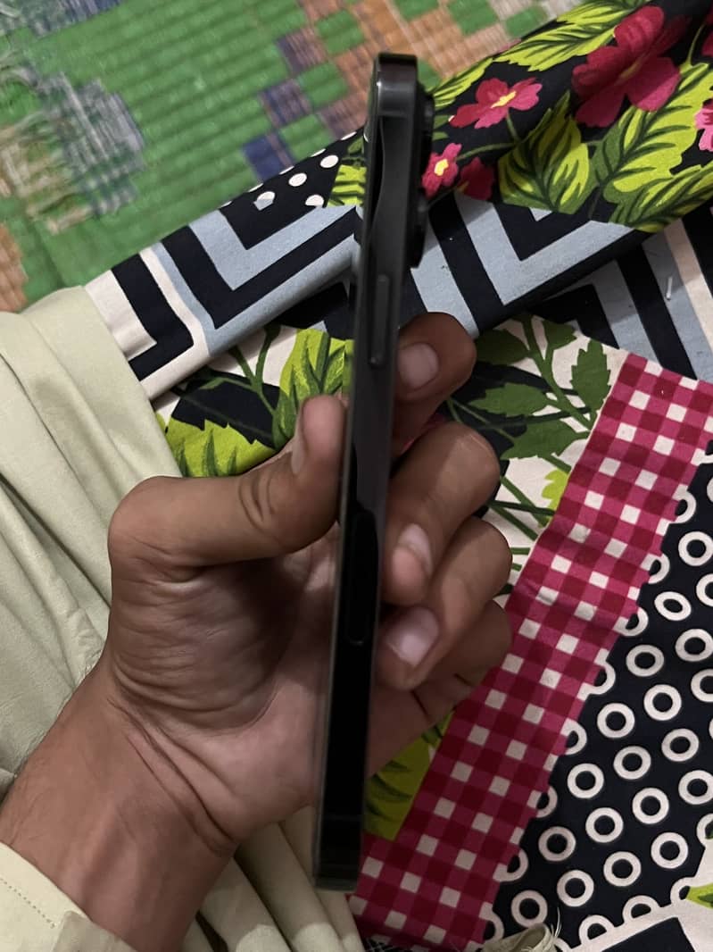 Apple iPhone 14 Pro Max 2