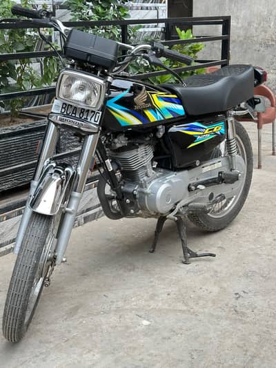 lush condition 125 only 5k milage