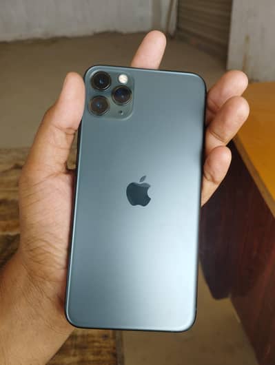 Apple iPhone 11 Pro Max non pta 64/gb 80 battery health 10/9 condition