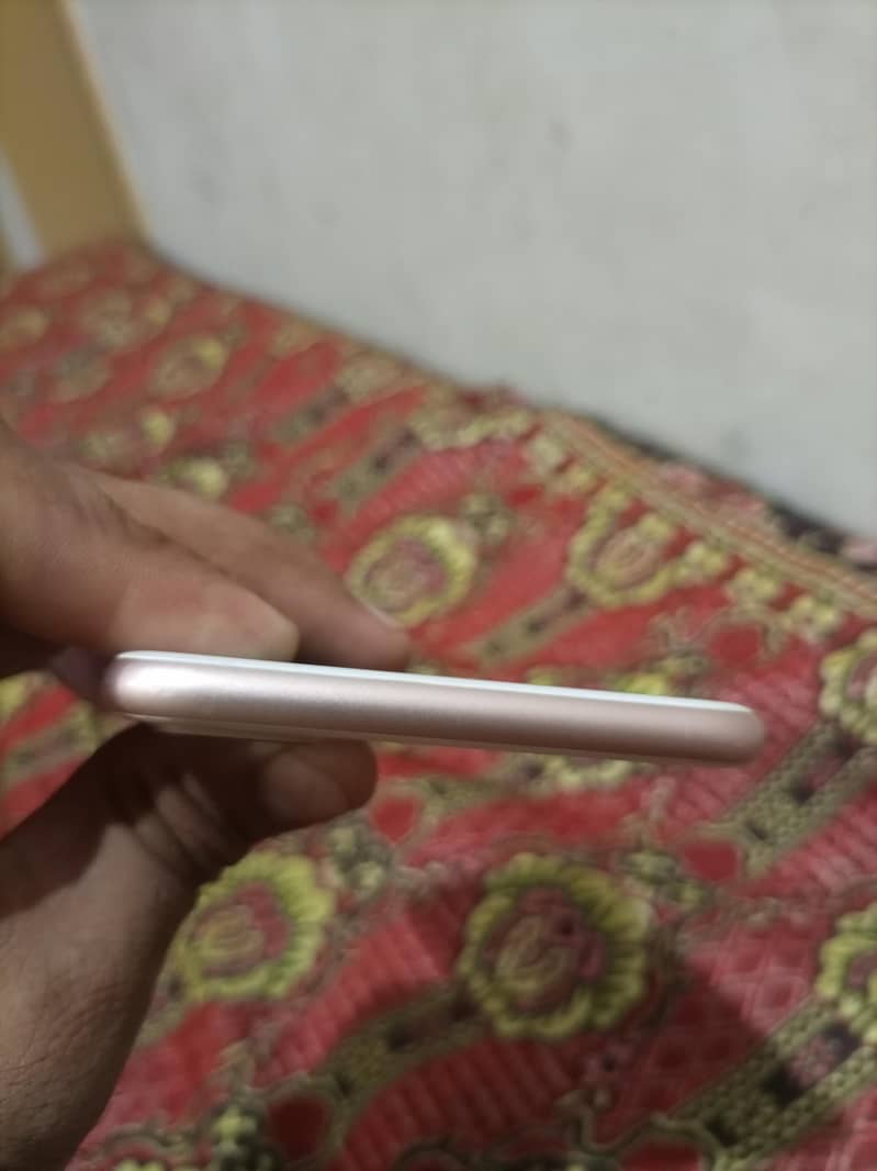 Apple iPhone 8 Plus 6