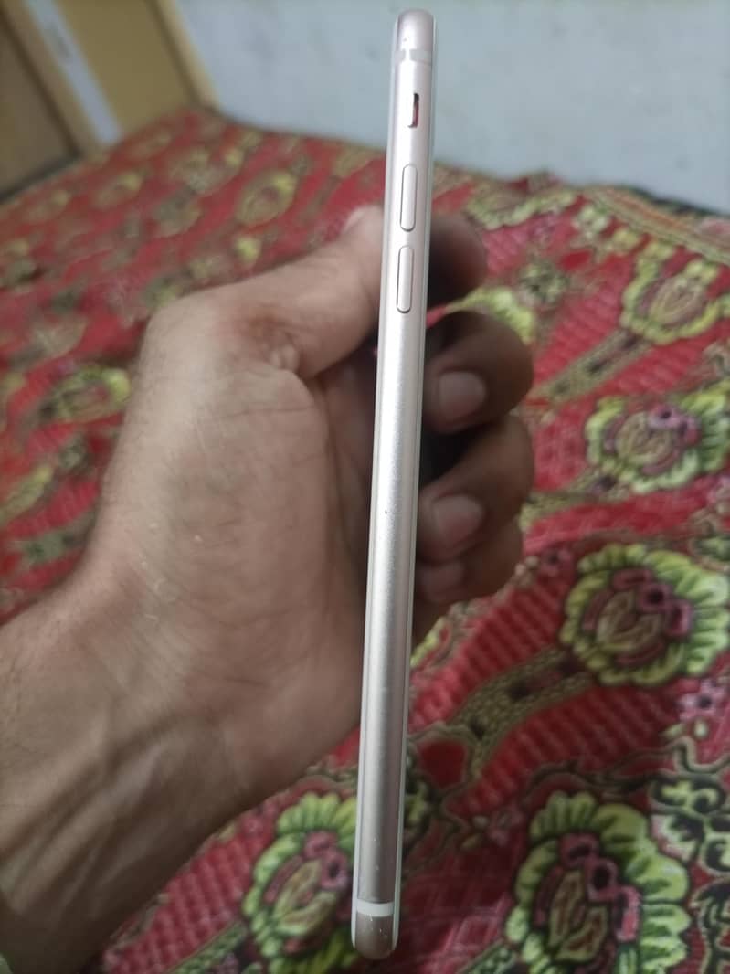 Apple iPhone 8 Plus 7