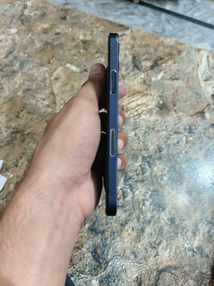 Apple iPhone 12 2