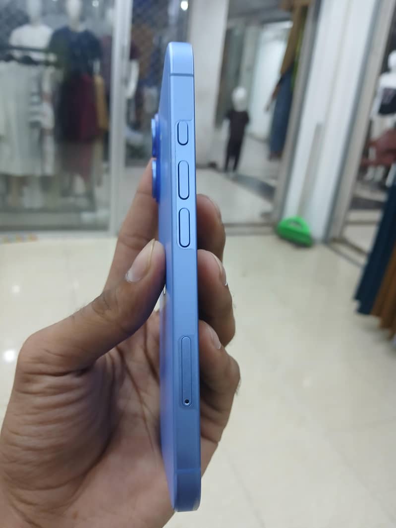 Apple iPhone 16 1