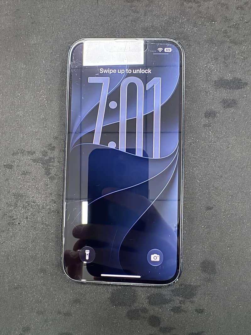 Apple iPhone 13 2