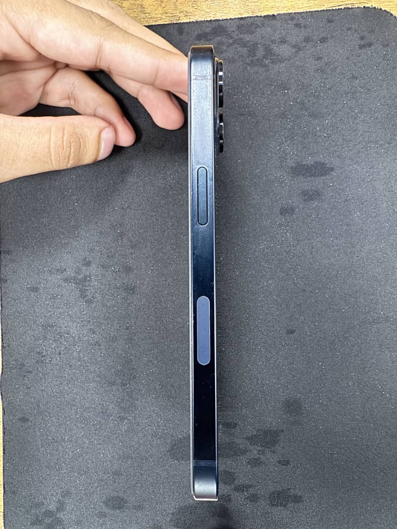 Apple iPhone 13 3