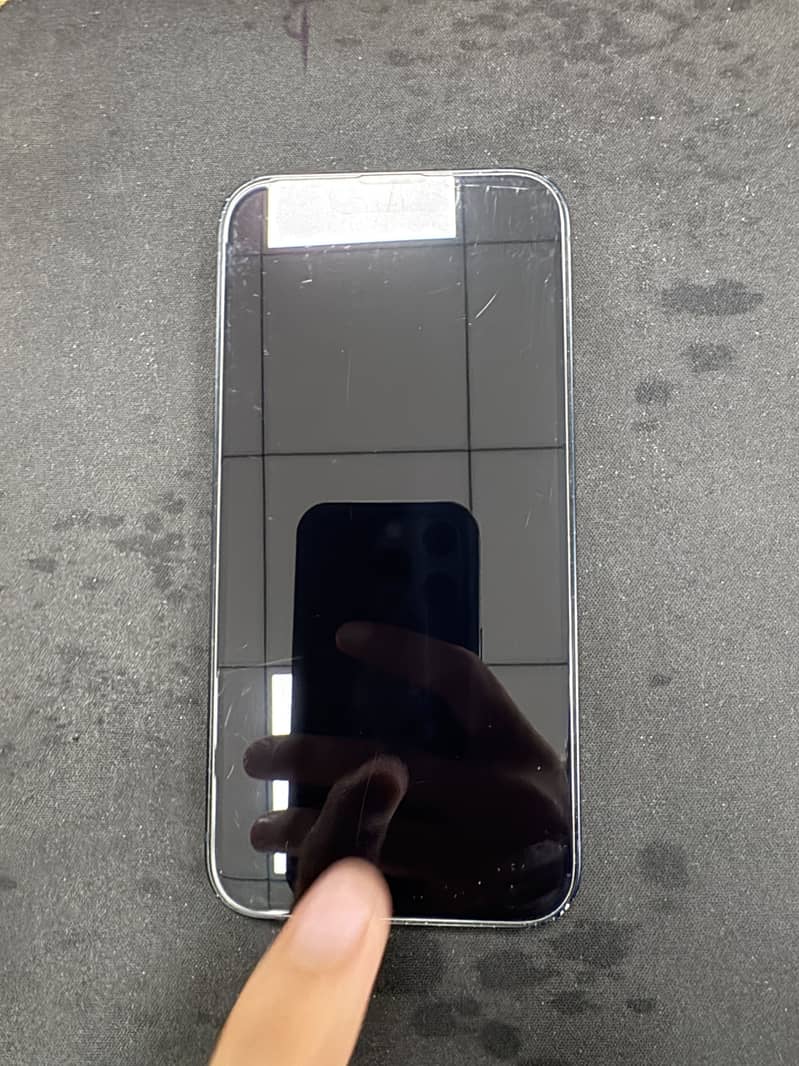 Apple iPhone 13 4