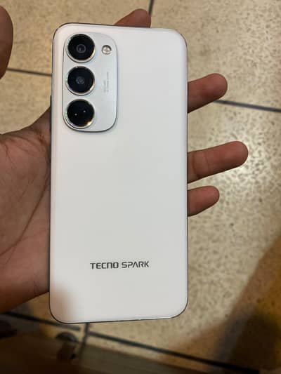 Tecno spark 40 pro Plus