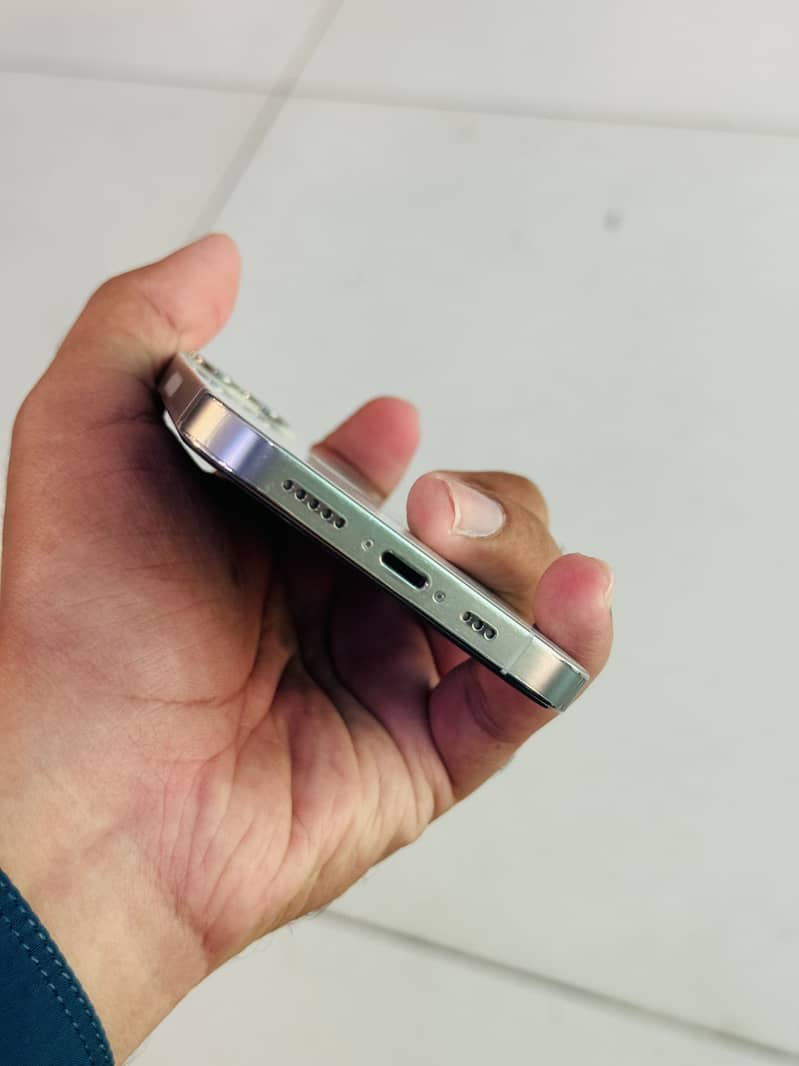 Apple iPhone 12 Pro 2