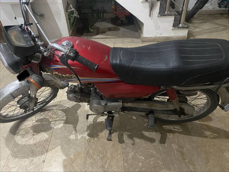 Dhoom 70cc 3