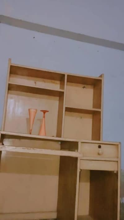 Computer table