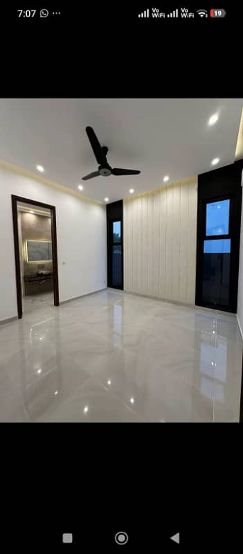 Ideal 10 Marla House Available In Bahria Town - tulip Block, Lahore