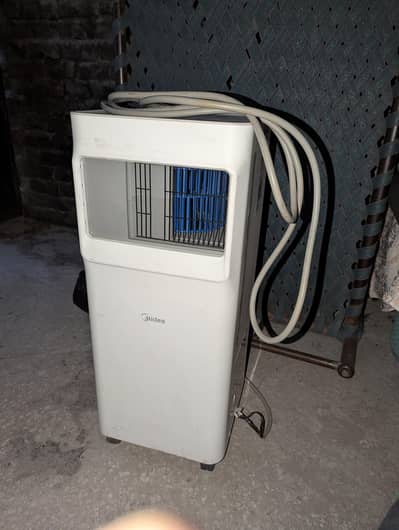 Midea 0.75 Ton Mobile Ac