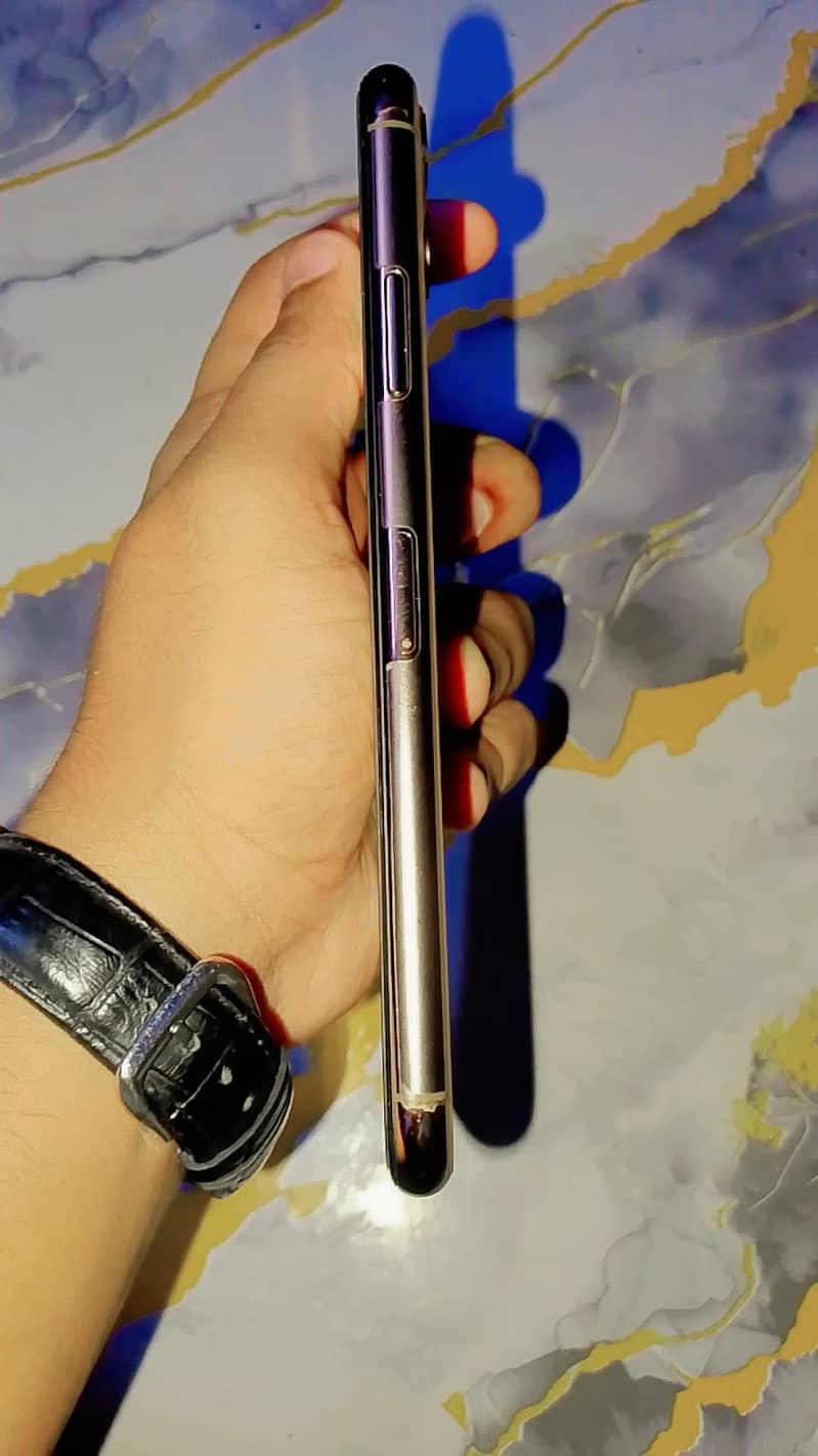 Apple iPhone 11 Pro Max 0