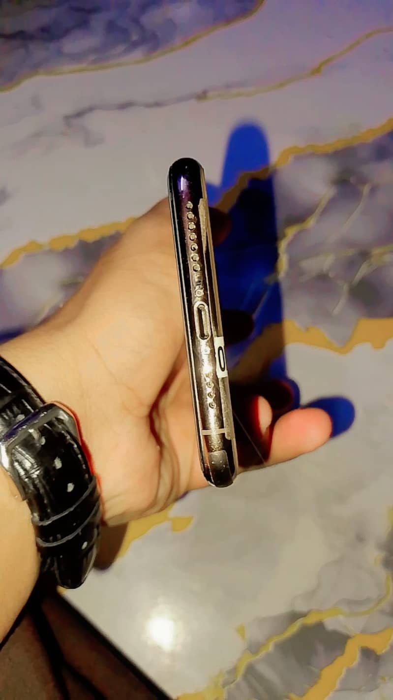 Apple iPhone 11 Pro Max 5