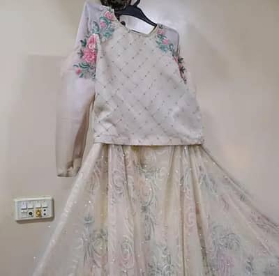 Party wear, wedding wear, Shaadi wear (threads and motifs, bissino)