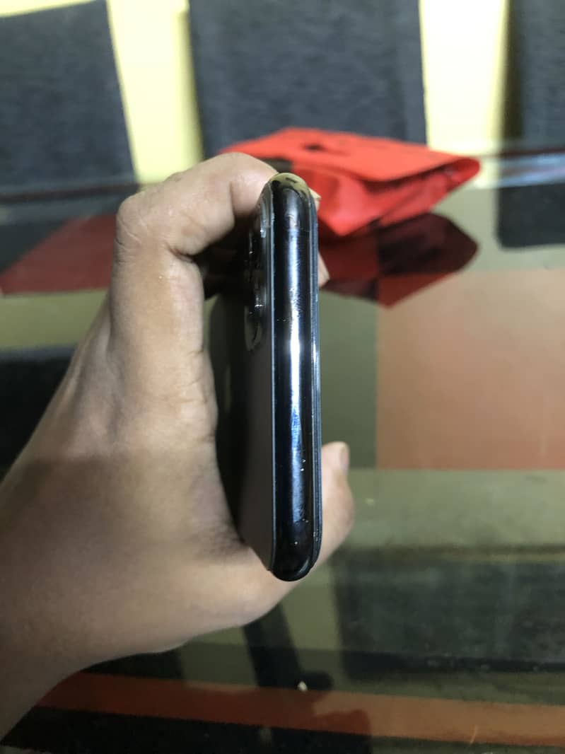 Apple iPhone 11 Pro Max 6