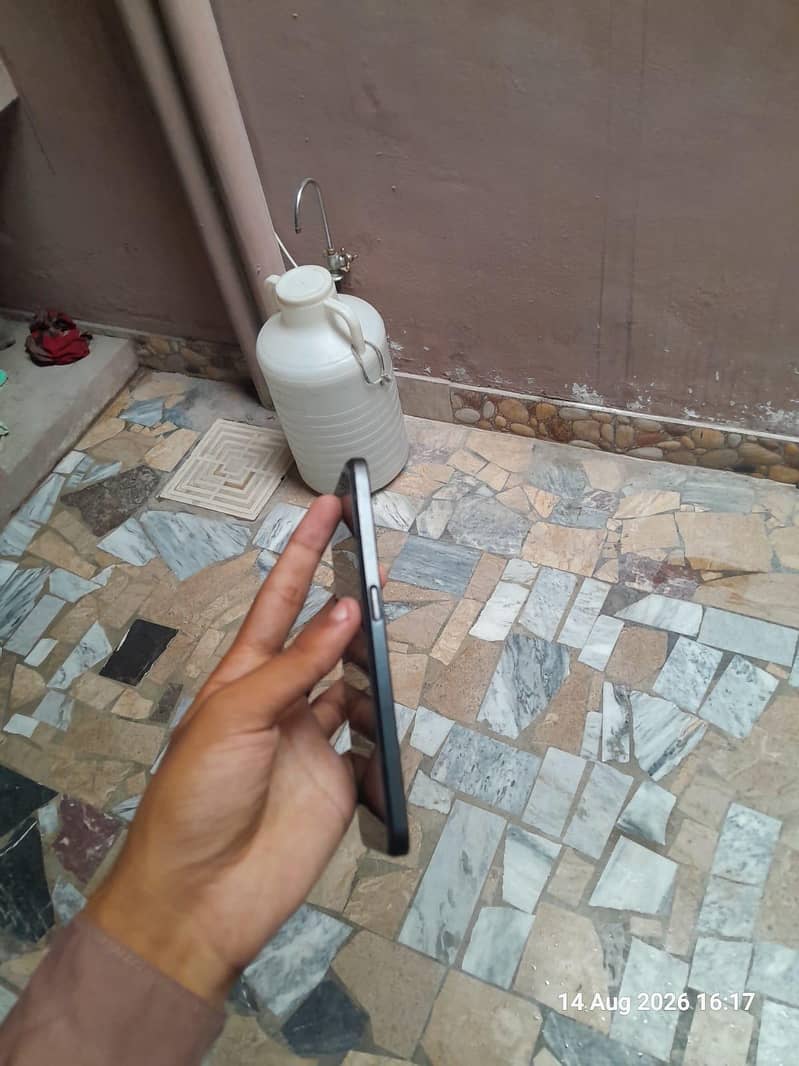OPPO A57 5