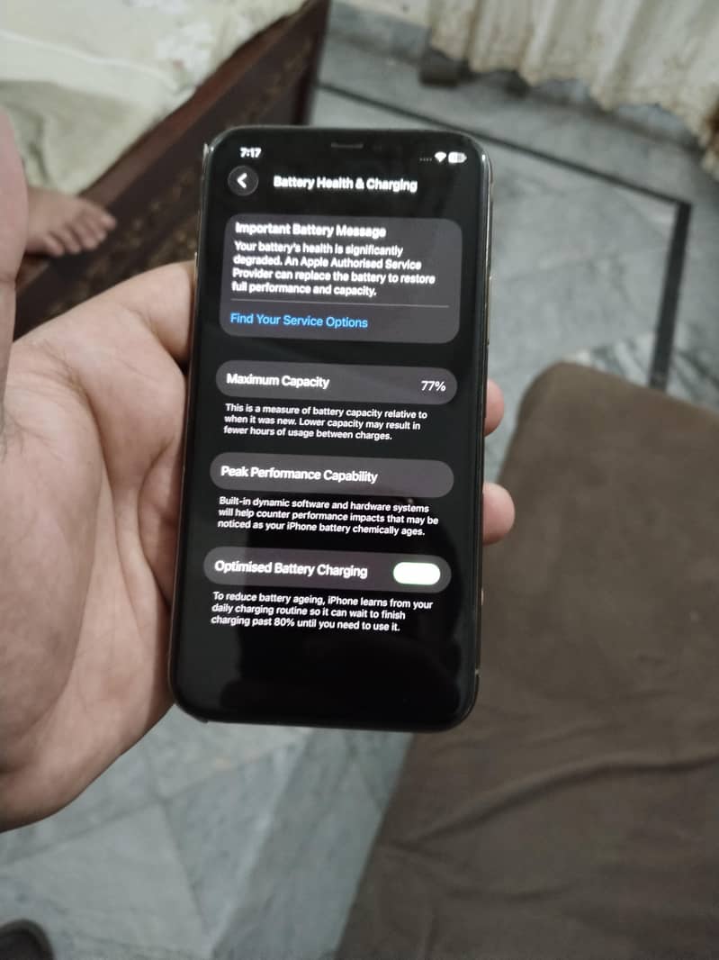 Apple iPhone 11 Pro 4