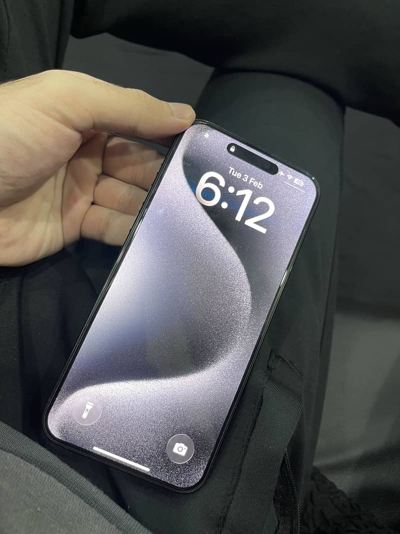 Apple iPhone 15 Pro Max 2