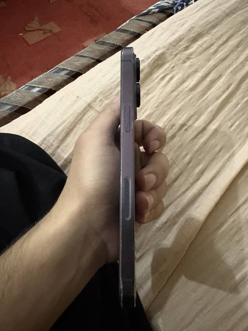 Apple iPhone 14 Pro Max 2
