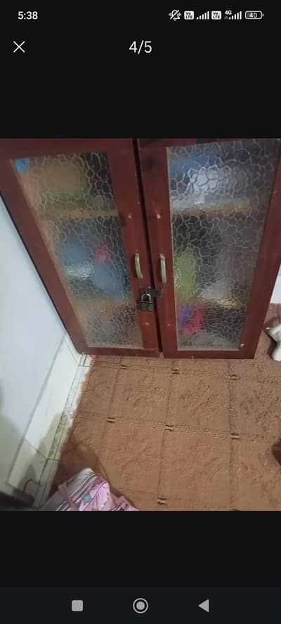 mattress molty foam use ma hai aur sath ma ak cabinet hai