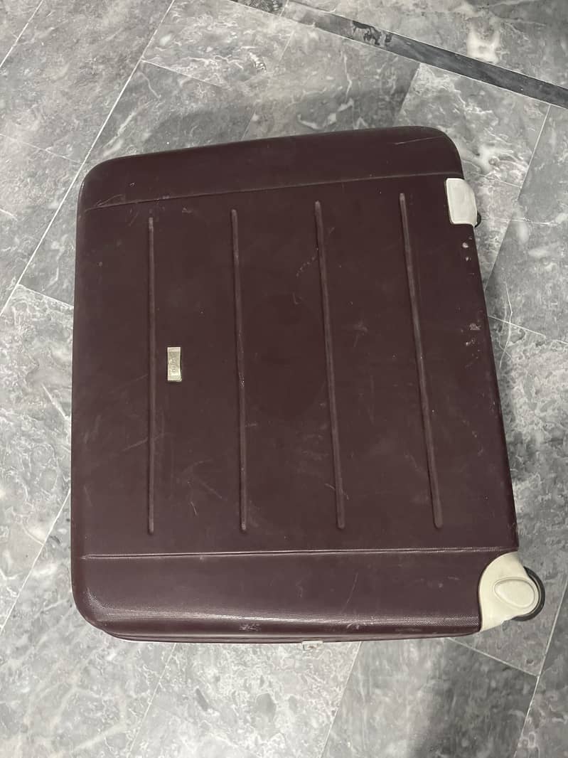 Suit case 0