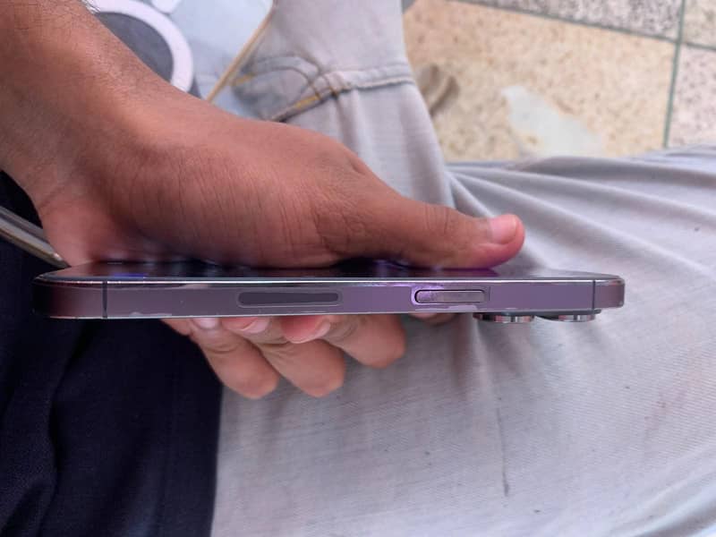 Apple iPhone 14 Pro 3