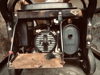 3kv Generator hai. Self start, Gas kit everything is ok.