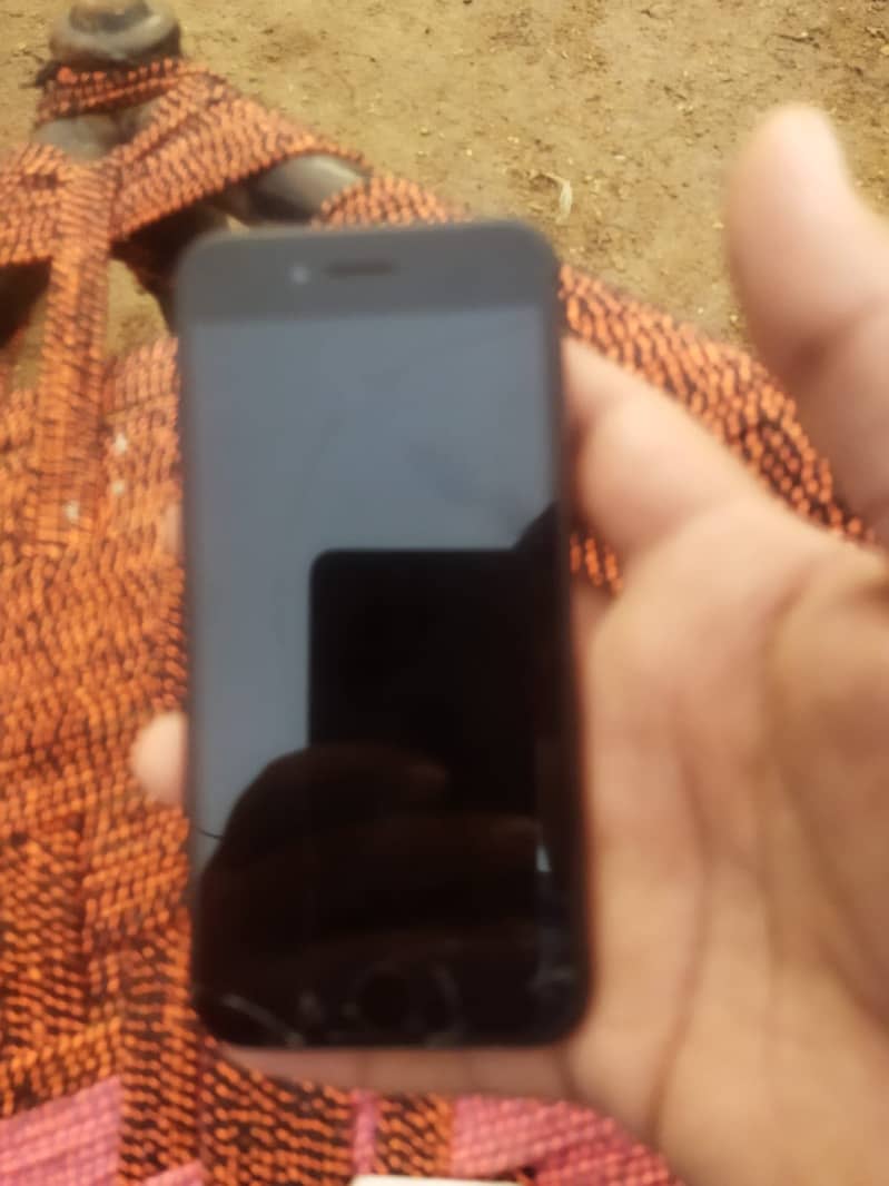 Apple iPhone 8 3