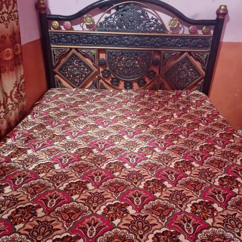 iron bed 0
