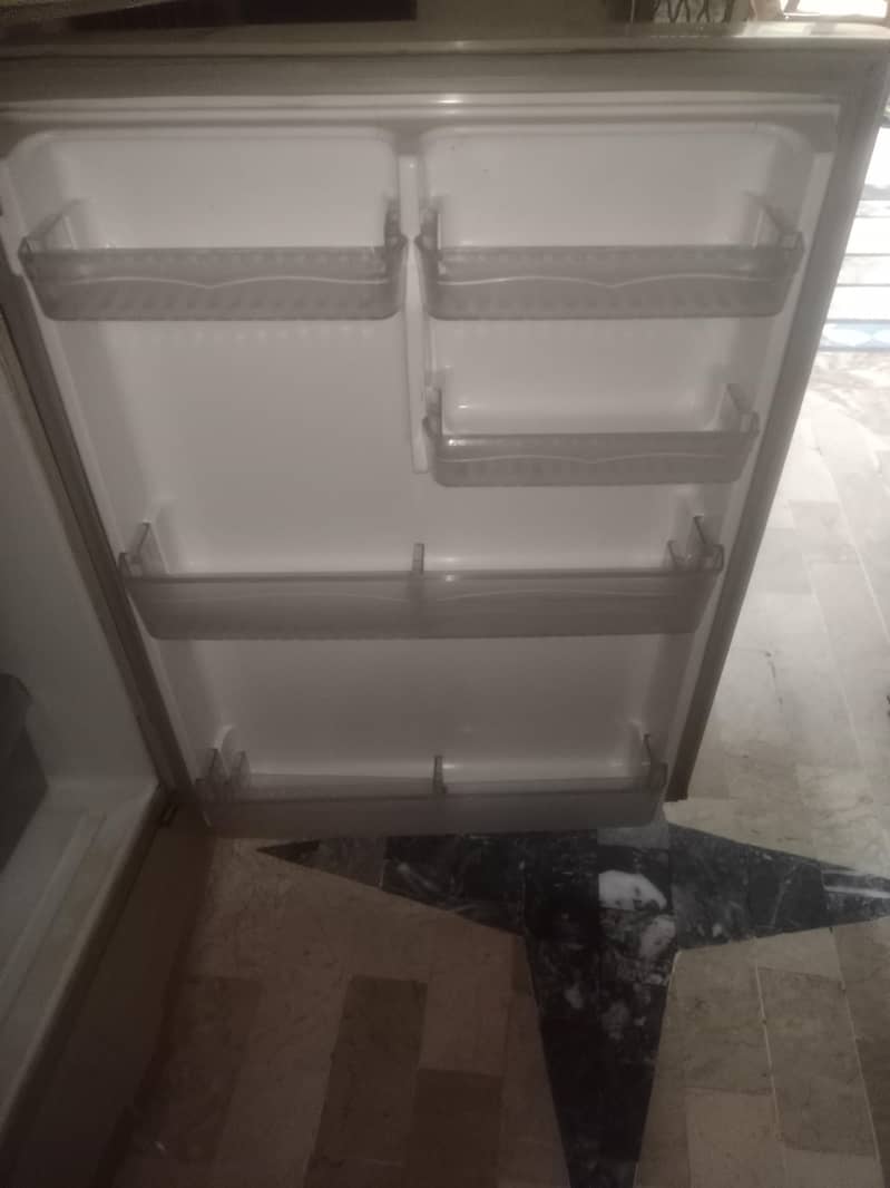 Dawlance Refrigerator 4