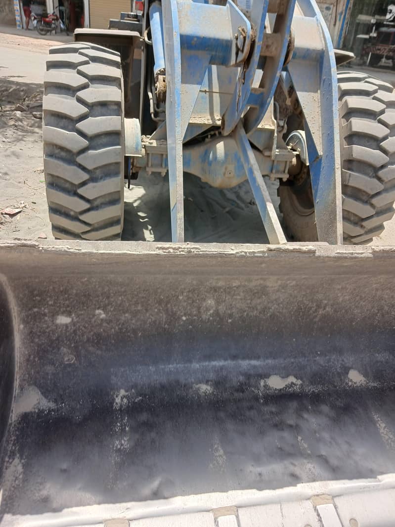 Loader 2016 model 10/8 4