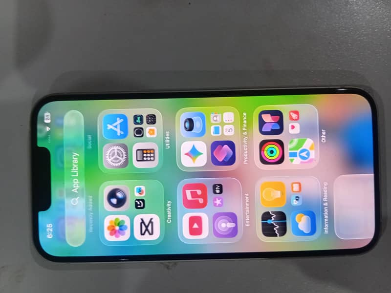 Apple iPhone 14 3