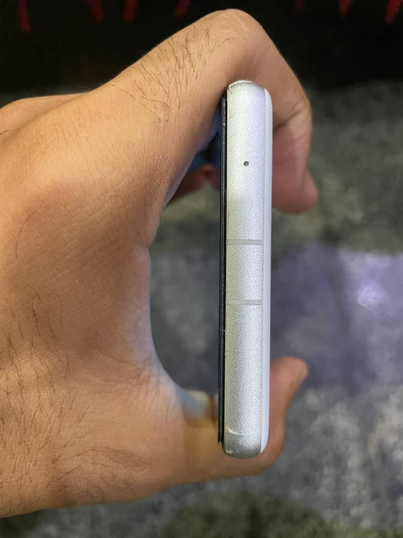 Google Pixel 7a 3