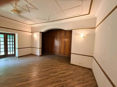 A Rare Prime Commercial Investment Opportunity In The Heart Of Gulberg 3 Kanal Corner