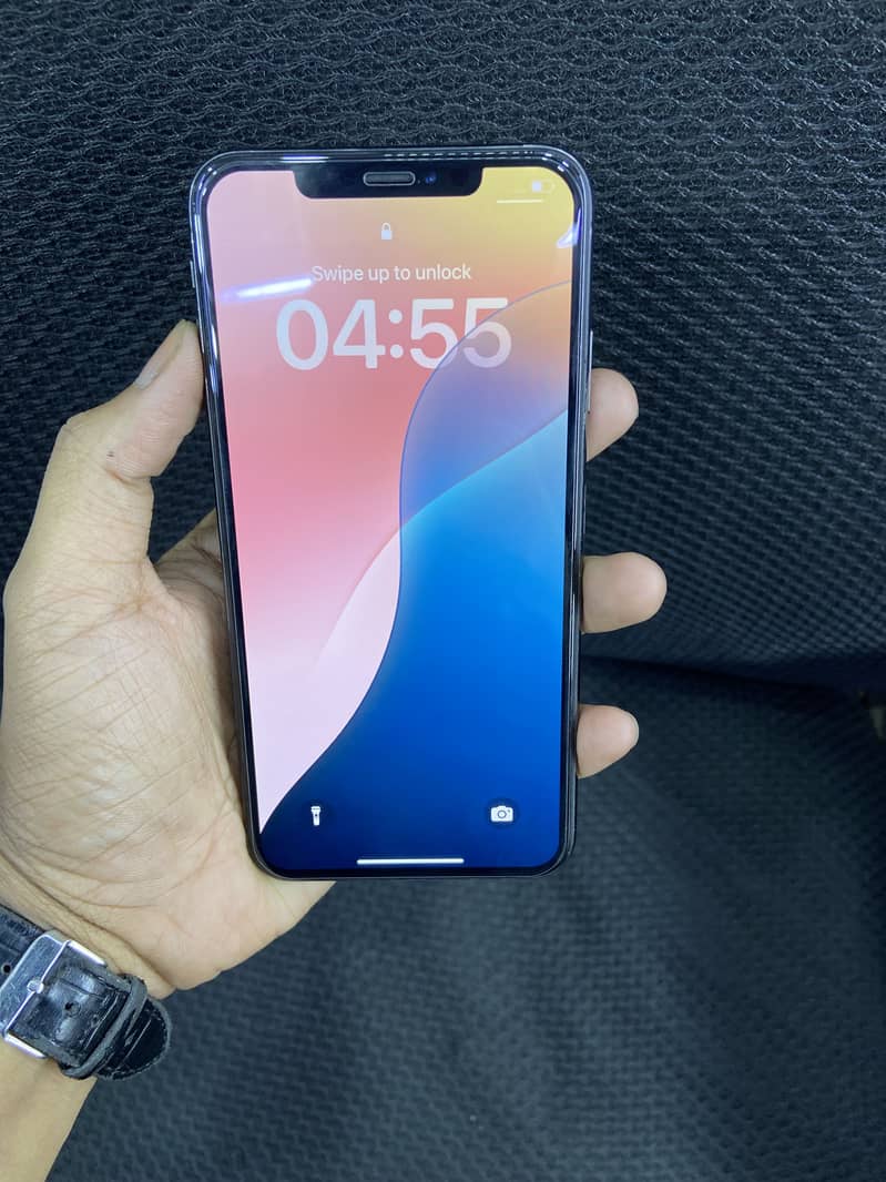 Apple iPhone XS Max 1
